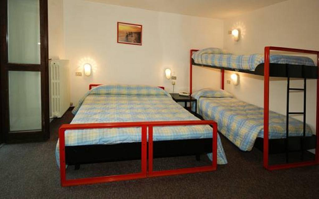 Hotel Rododendro Foppolo Zimmer foto