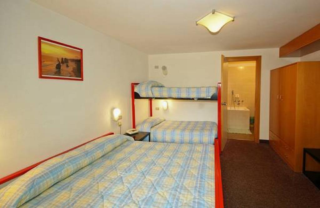 Hotel Rododendro Foppolo Zimmer foto